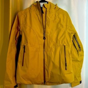 WOMEN’s Size small snowboard/ski shell